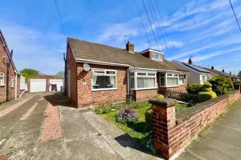 2 bedroom semi-detached bungalow for sale