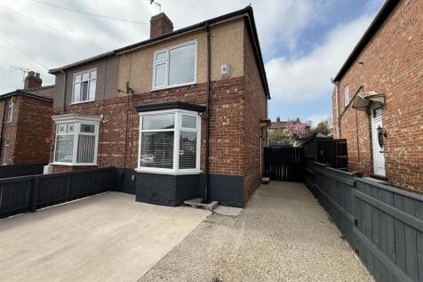 2 bedroom semi-detached house for sale
