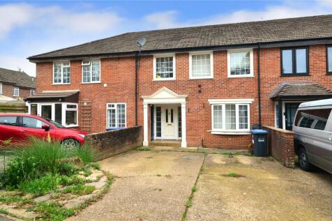 East Grinstead, West Sussex, RH19 3 bed terraced house for sale