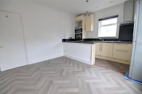 East Grinstead, West Sussex, RH19 1 bed apartment for sale