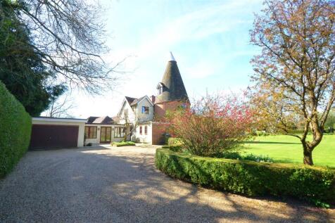 Station Road, Lingfield, Surrey, RH7 4 bed property with land for sale