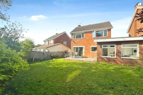 Camberley Drive, West Midlands WV4 3 bed detached house for sale