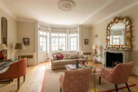 Hyde Park Gate, South Kensington, SW7 3 bed apartment for sale