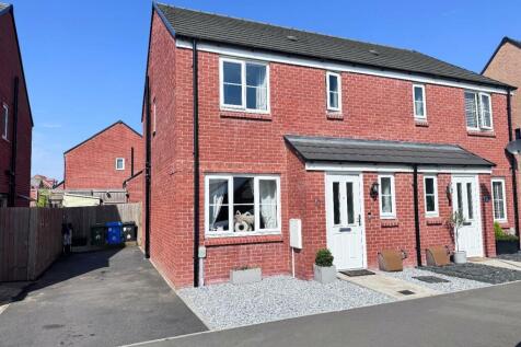 Stockburn Road, Barton Seagrave 3 bed semi