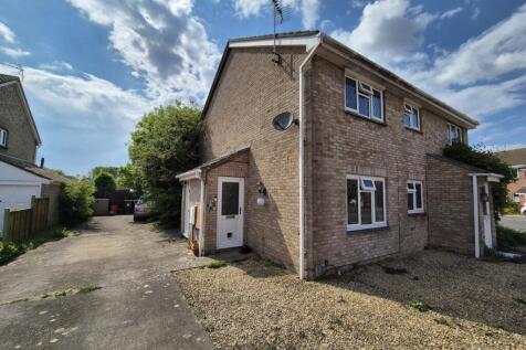 1 bedroom semi-detached house for sale