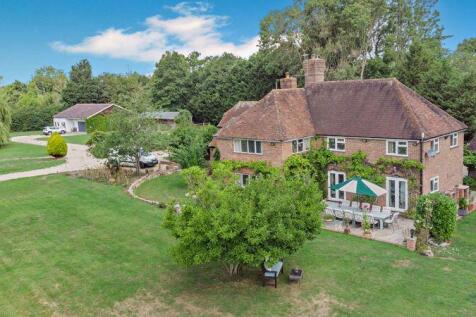 Billingshurst 8 bed house for sale