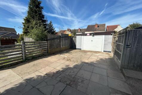 Newtown Road, Warwickshire CV12 3 bed end of terrace house for sale