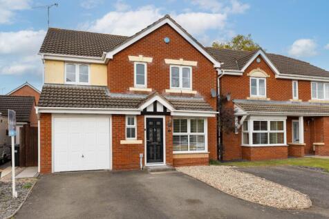 Snowdrop Close, Warwickshire CV12 4 bed detached house for sale