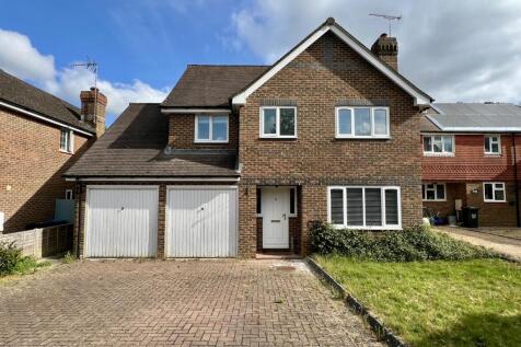 The Sycamores, Sayers Common... 4 bed house for sale