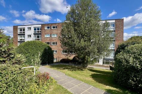 Winnals Park, Haywards Heath, RH16 2 bed flat for sale