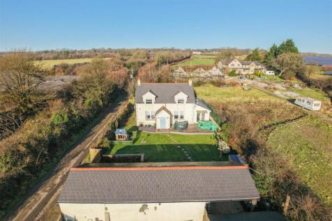 2 bedroom detached house for sale