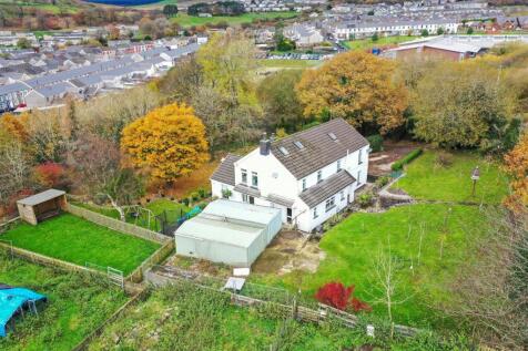 Ty Gwyn Bach, Maesteg, Bridgend... 4 bed farm house for sale