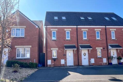 Ffordd Yr Eiddew, Coity, Bridgend... 3 bed townhouse for sale