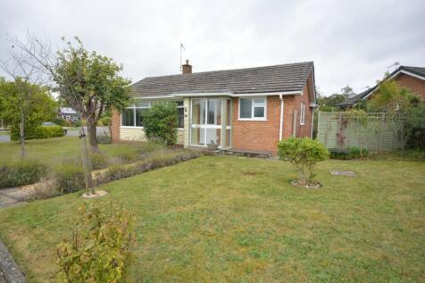 2 bedroom detached bungalow for sale