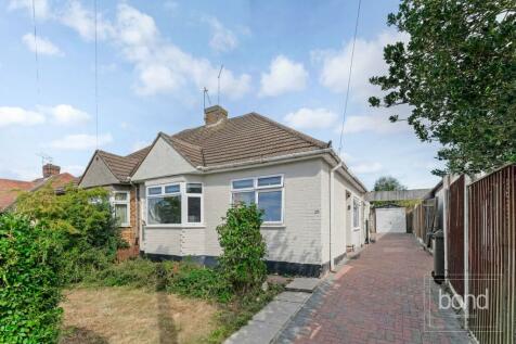 3 bedroom semi-detached bungalow for sale