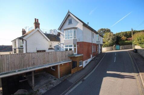 3 bedroom maisonette for sale