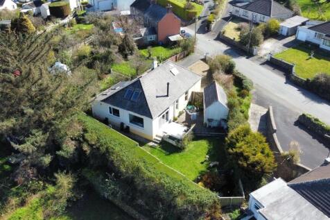 4 bedroom bungalow for sale