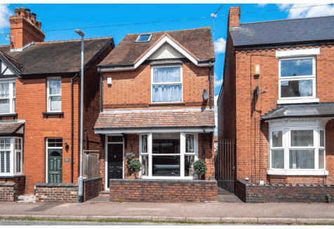 Ivanhoe Road, Lichfield 2 bed detached house for sale