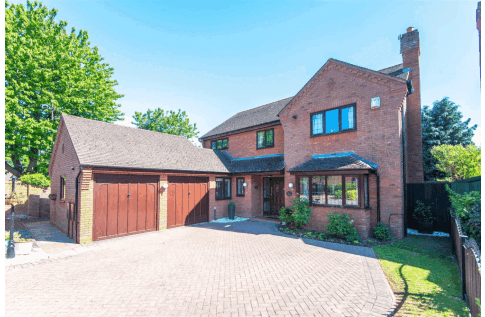4 bedroom detached house for sale