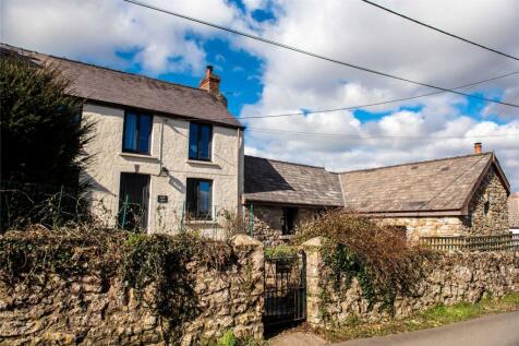 6 bedroom detached house for sale