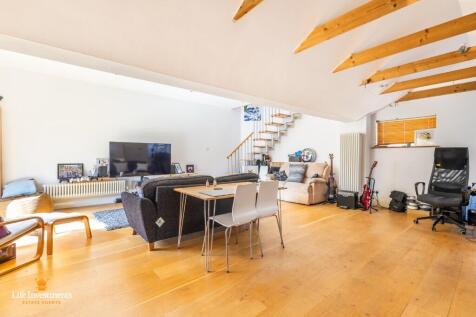 1 bedroom detached house for sale