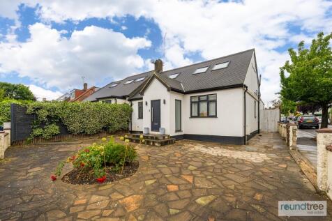 Holders Hill Avenue, Hendon NW4 4 bed bungalow for sale