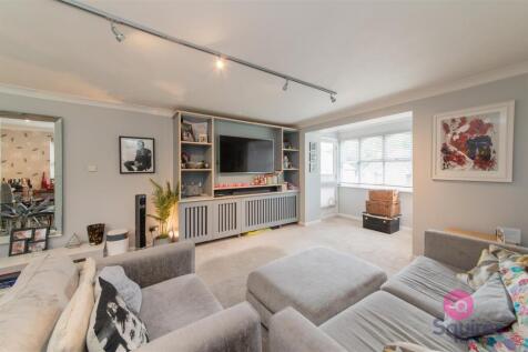 Holders Hill Road, Hendon, London 2 bed flat for sale