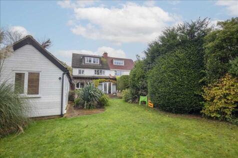4 bedroom semi-detached house for sale