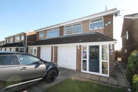 3 bedroom semi-detached house for sale