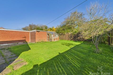 2 bedroom bungalow for sale
