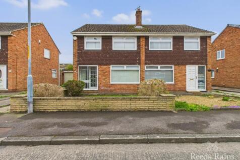 Christchurch Drive, Durham TS18 3 bed semi