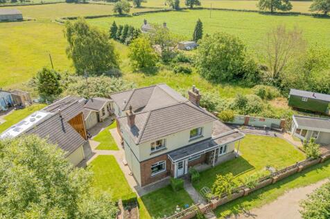 Meadow Lane, Little Somerford, SN15 4 bed detached house for sale