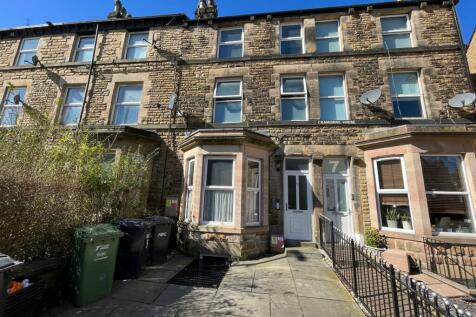 9 bedroom terraced house for sale