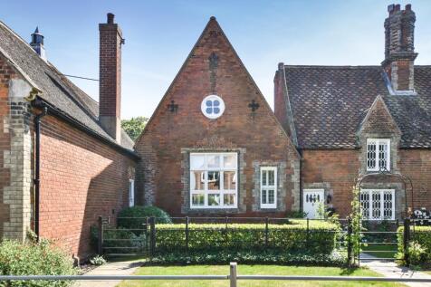 All Saints, London Road, Maldon 2 bed terraced house for sale