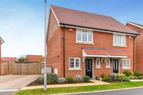 McIntosh Way, Maldon, Essex, CM9 2 bed semi