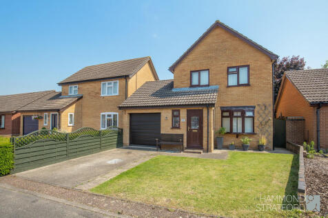 Tulip Close, Attleborough 3 bed detached house for sale