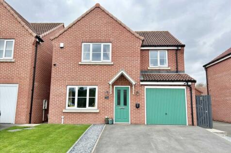 4 bedroom detached house for sale