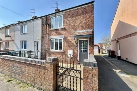 3 bedroom end of terrace house for sale