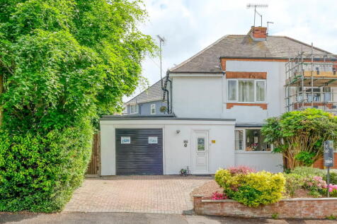 3 bedroom semi-detached house for sale