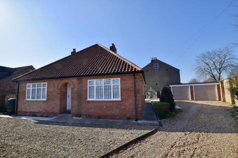 Garths End, Pocklington 3 bed detached bungalow for sale