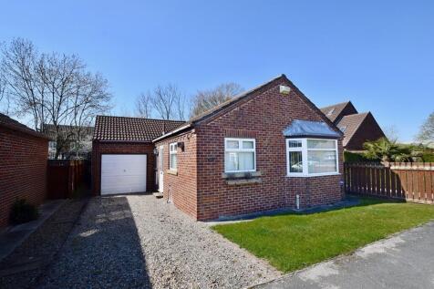 Elvington Park, Elvington 2 bed detached bungalow for sale