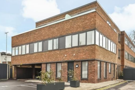 ASHTEAD 1 bed flat for sale