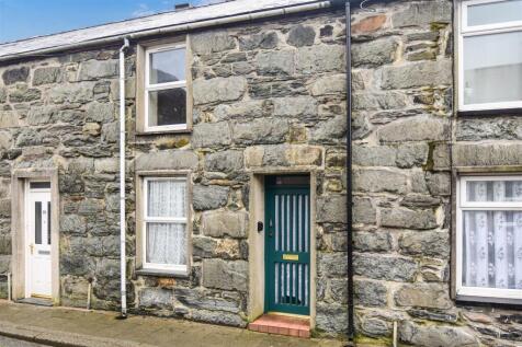 Glynllifon Street, Blaenau Ffestiniog 2 bed terraced house for sale