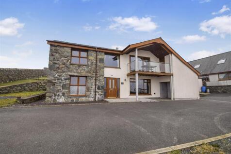 Tyddyn Gwyn, Manod 3 bed detached house for sale