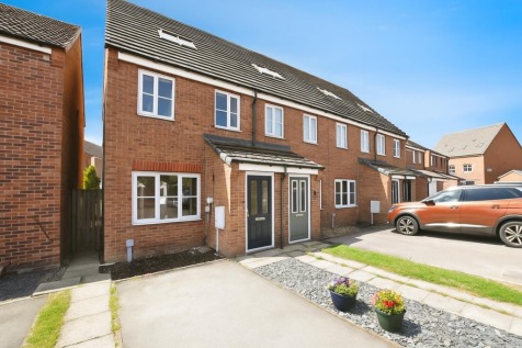 Linnet Garth, Scunthorpe 3 bed end of terrace house for sale