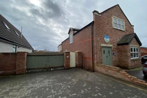 Detached house for sale