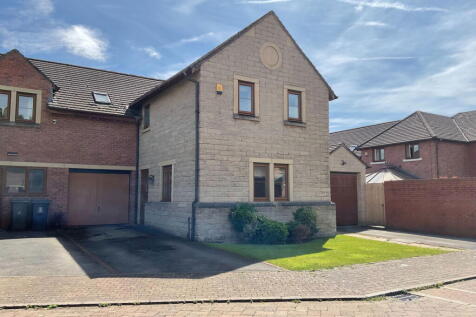 4 bedroom town house for sale