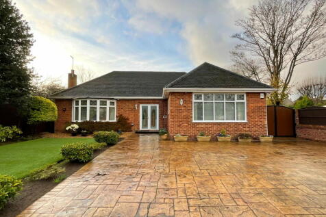 3 bedroom detached bungalow for sale