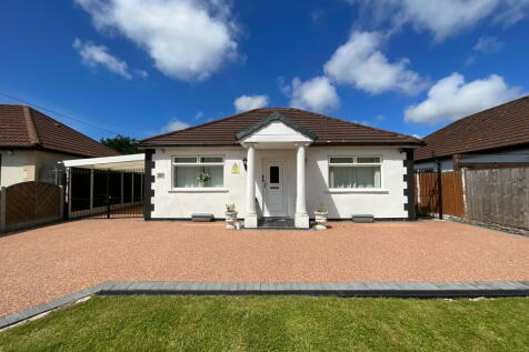 2 bedroom detached bungalow for sale