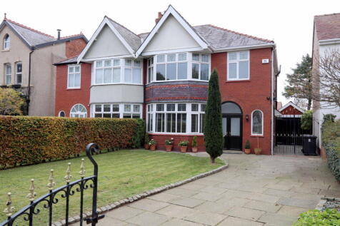 Norwood Avenue, Southport PR9 3 bed semi